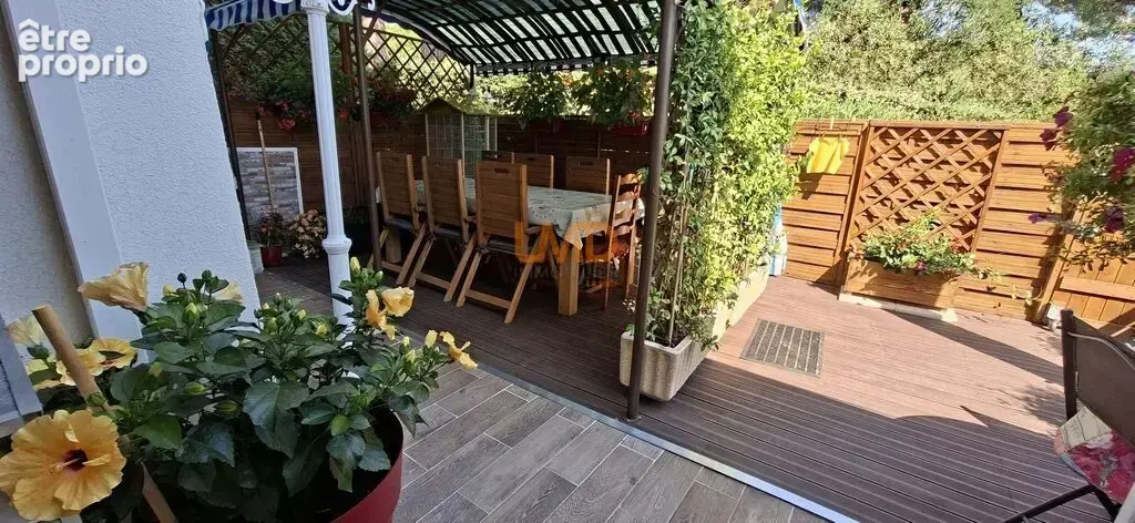 Joli pied à terre avec terrasse-Parking - photo 3