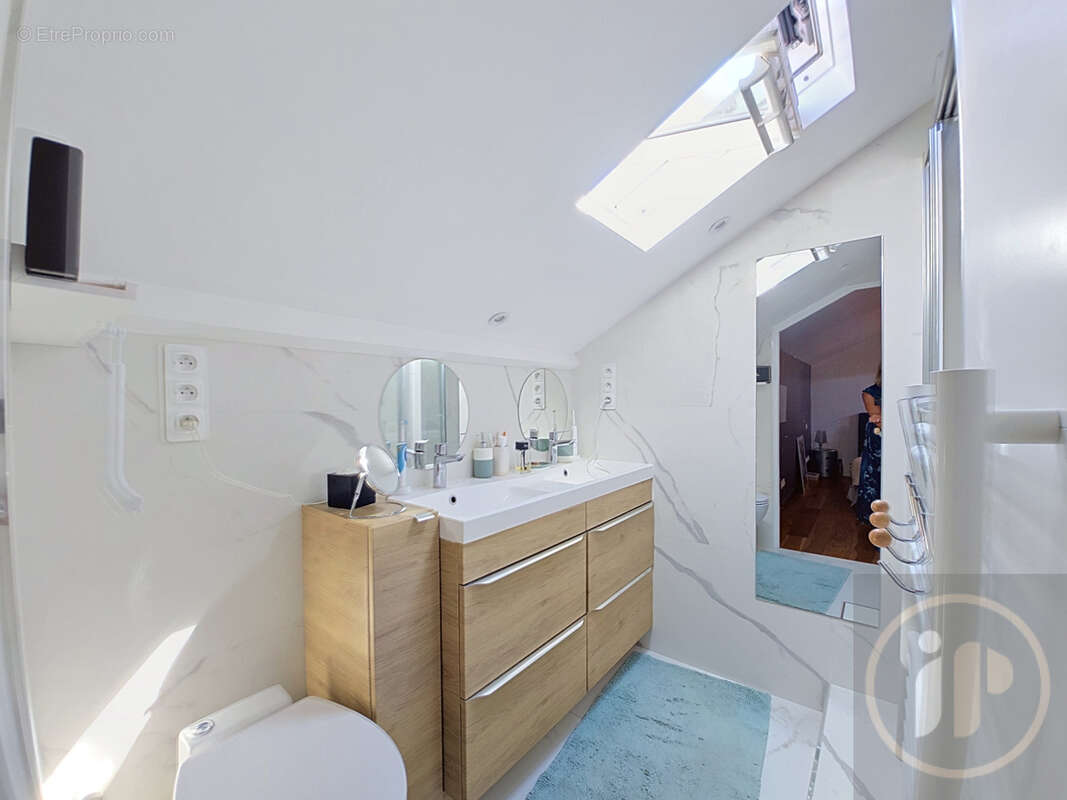 Charme d'une maison de ville et confort d'une rénovation contemporaine - photo 21