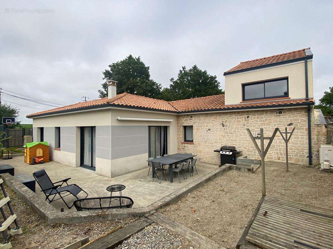 Maison à SAINTE-PAZANNE