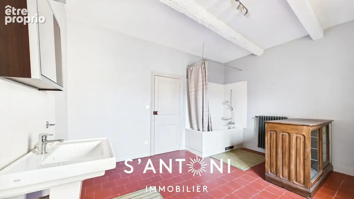 BESSAN: Maison de caractère de 298 m² avec cour intérieure  8 chambres - photo 14