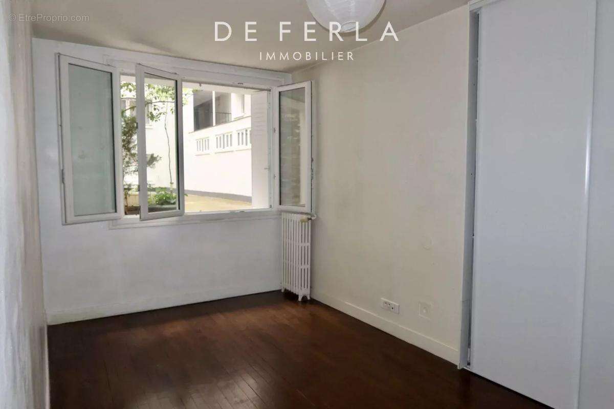 Appartement à PARIS-15E