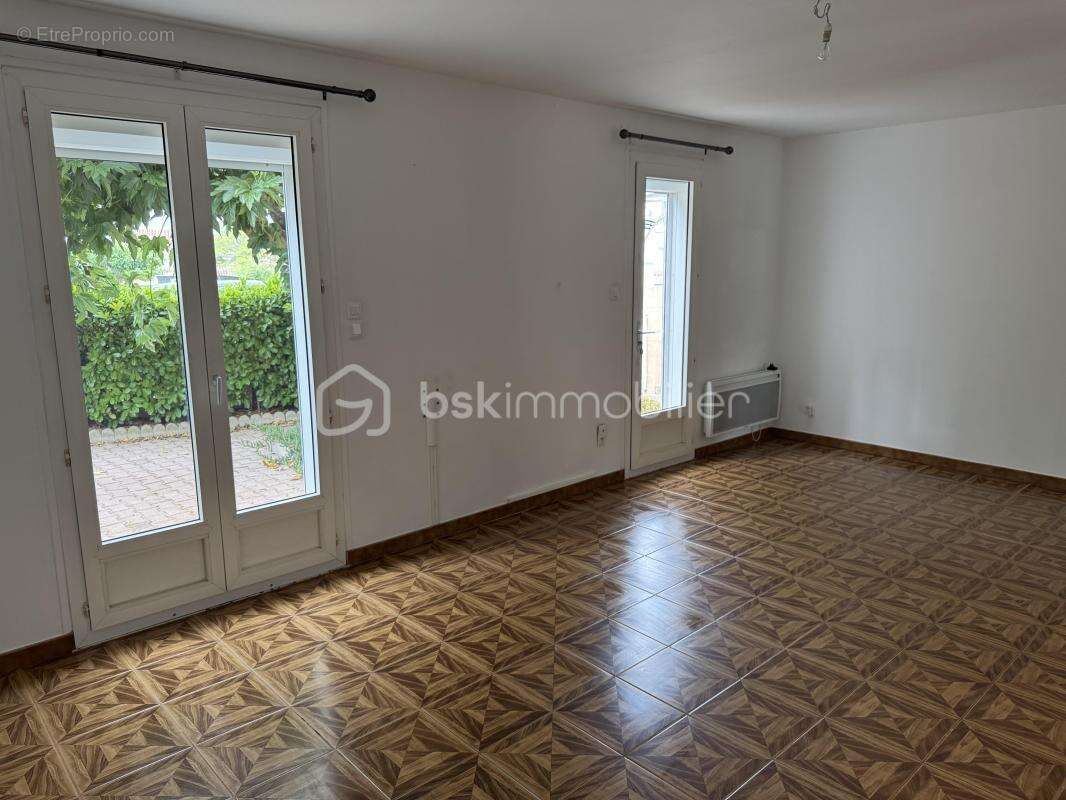 Exclusivité – maison familiale avec jardin arboré, garage et double terrasse – conilhac-corbières - photo 4