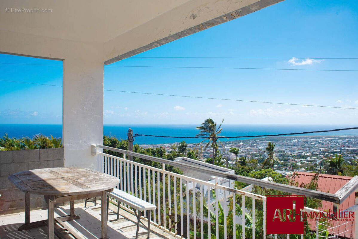 Maison à SAINT-DENIS