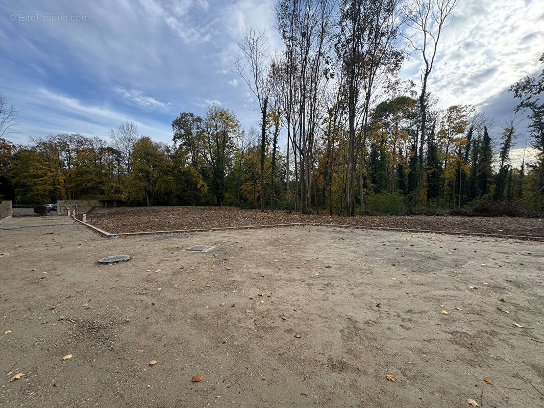 Terrain à MONTFORT-L&#039;AMAURY