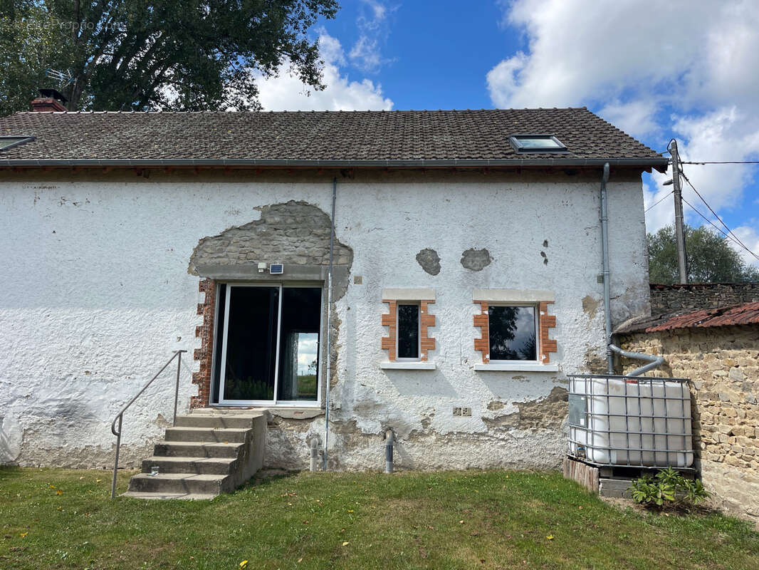 Maison à SAINT-MARCEL-EN-MARCILLAT