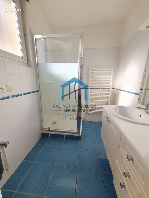 Appartement F3 de 64 m2 au 2ème et dernier étage avec une terrasse et un balcon. - photo 6