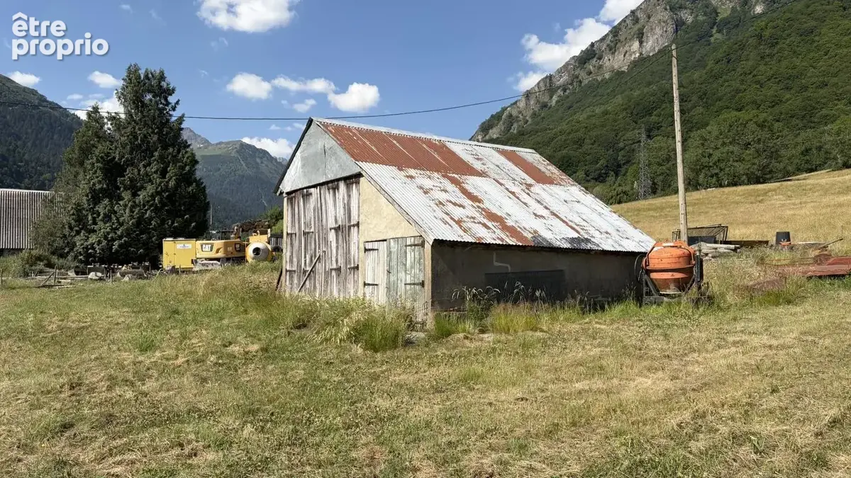 Maison + Grange à rénover – 200 m² – Terrain 2 335 m² plein sud – Vue montagne - photo 9