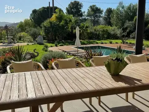 Maison 470 m² à vendre à La Cadiere-D'azur (83740) - photo 2