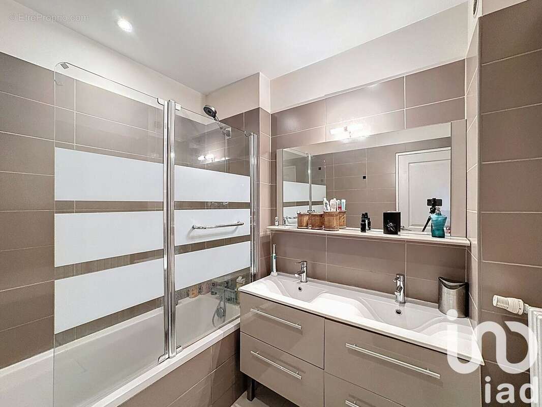 Photo 9 - Appartement à SAINT-PRIVAT-LA-MONTAGNE