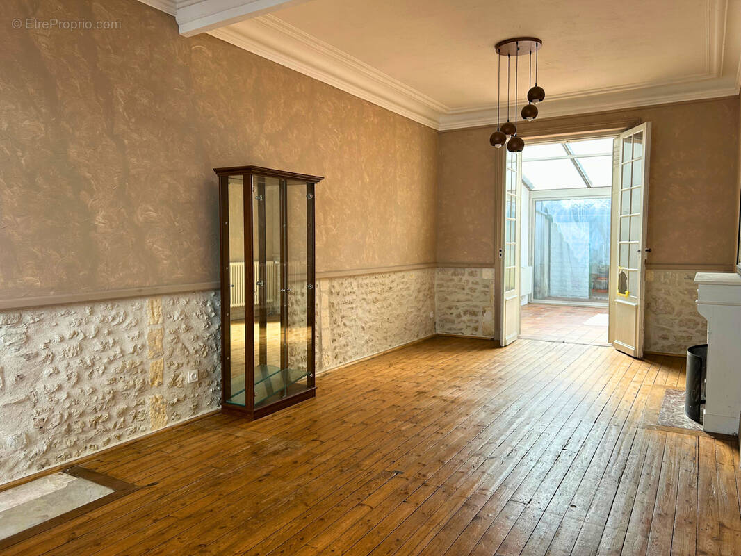 Maison à COGNAC