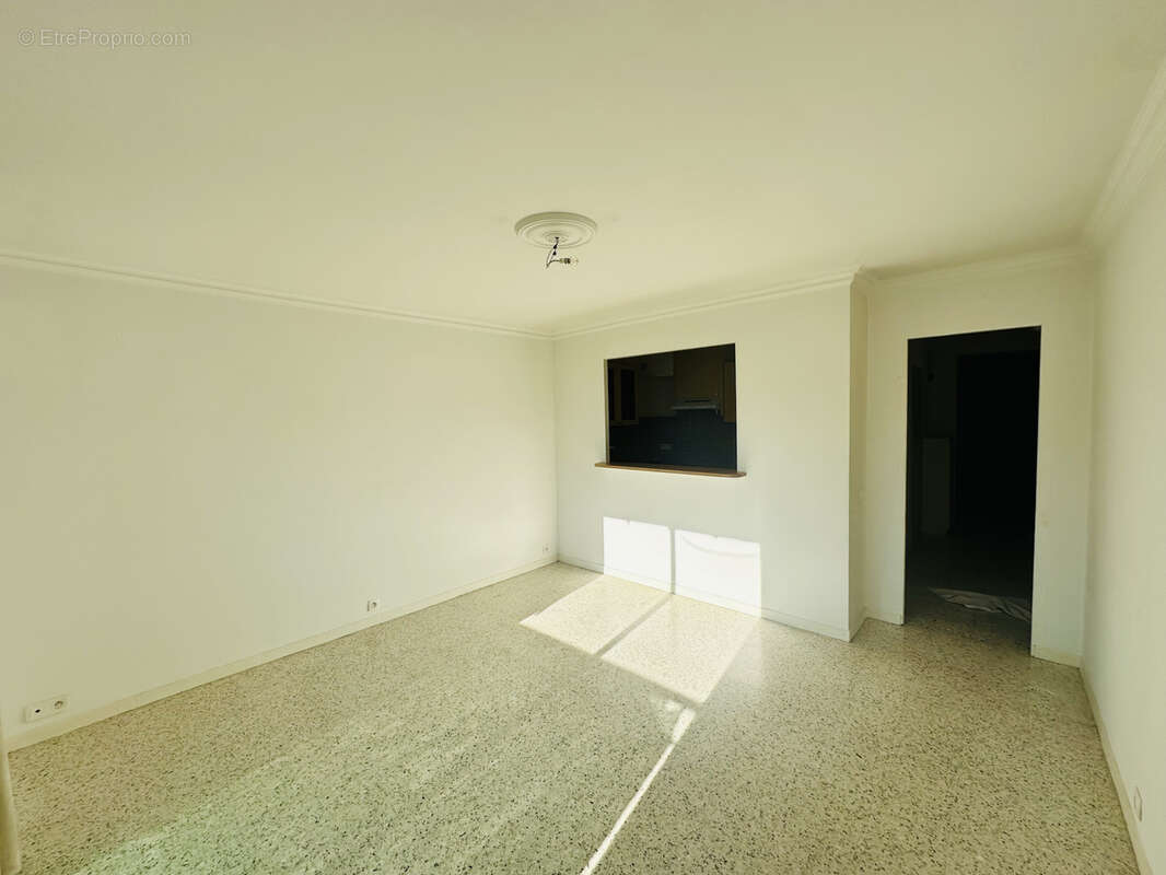 Appartement à MOUANS-SARTOUX