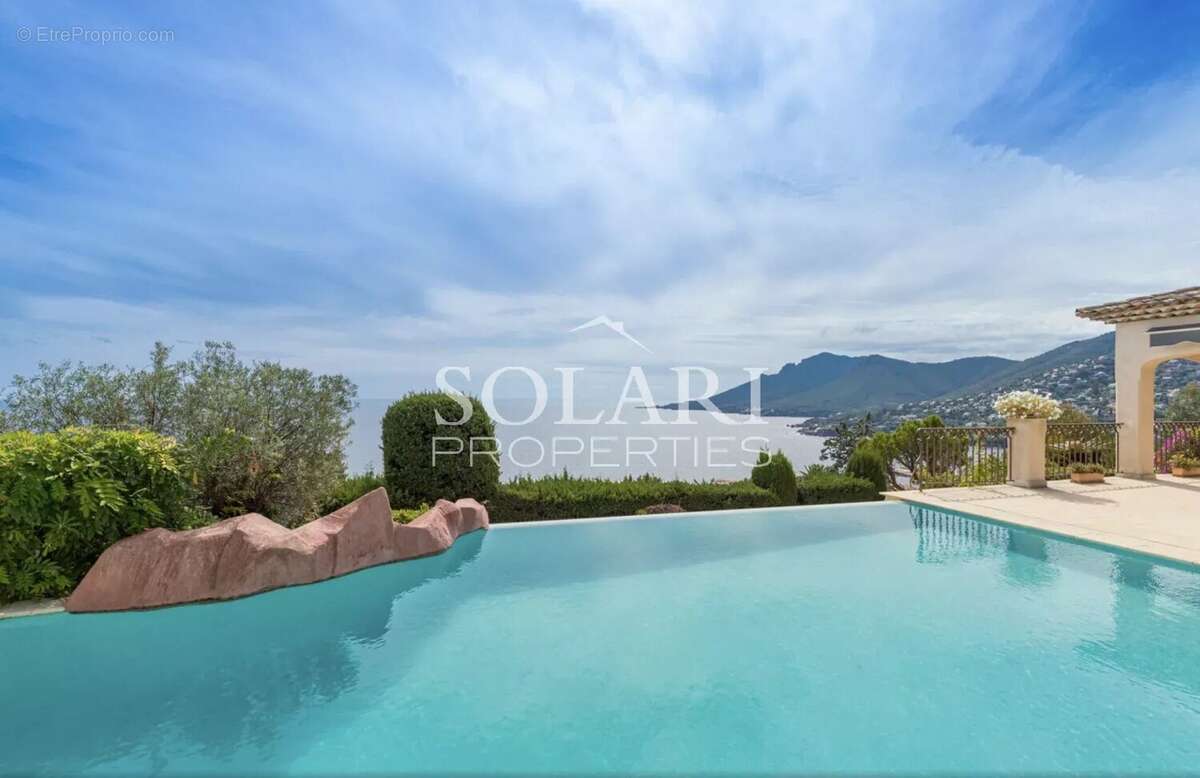 Maison à THEOULE-SUR-MER