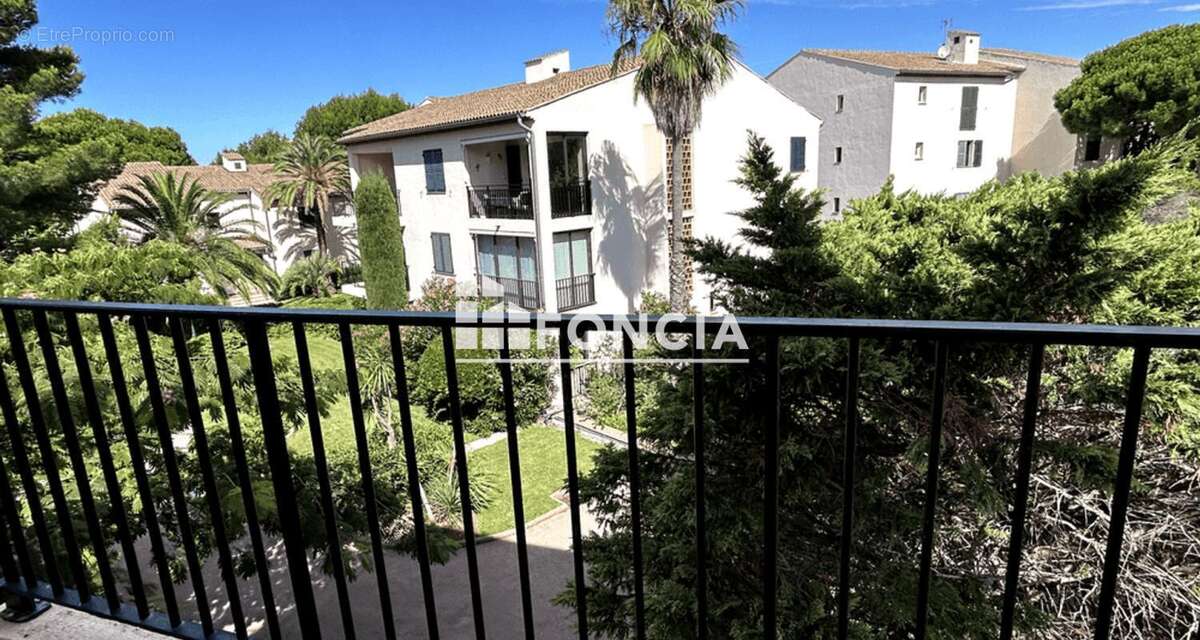 Appartement à SIX-FOURS-LES-PLAGES