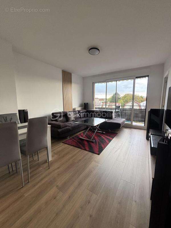 Appartement lumineux avec balcon + place de parking et cave - photo 2