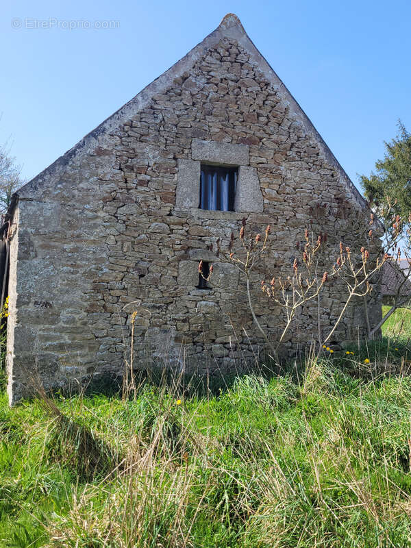 Terrain à LOGUIVY-PLOUGRAS