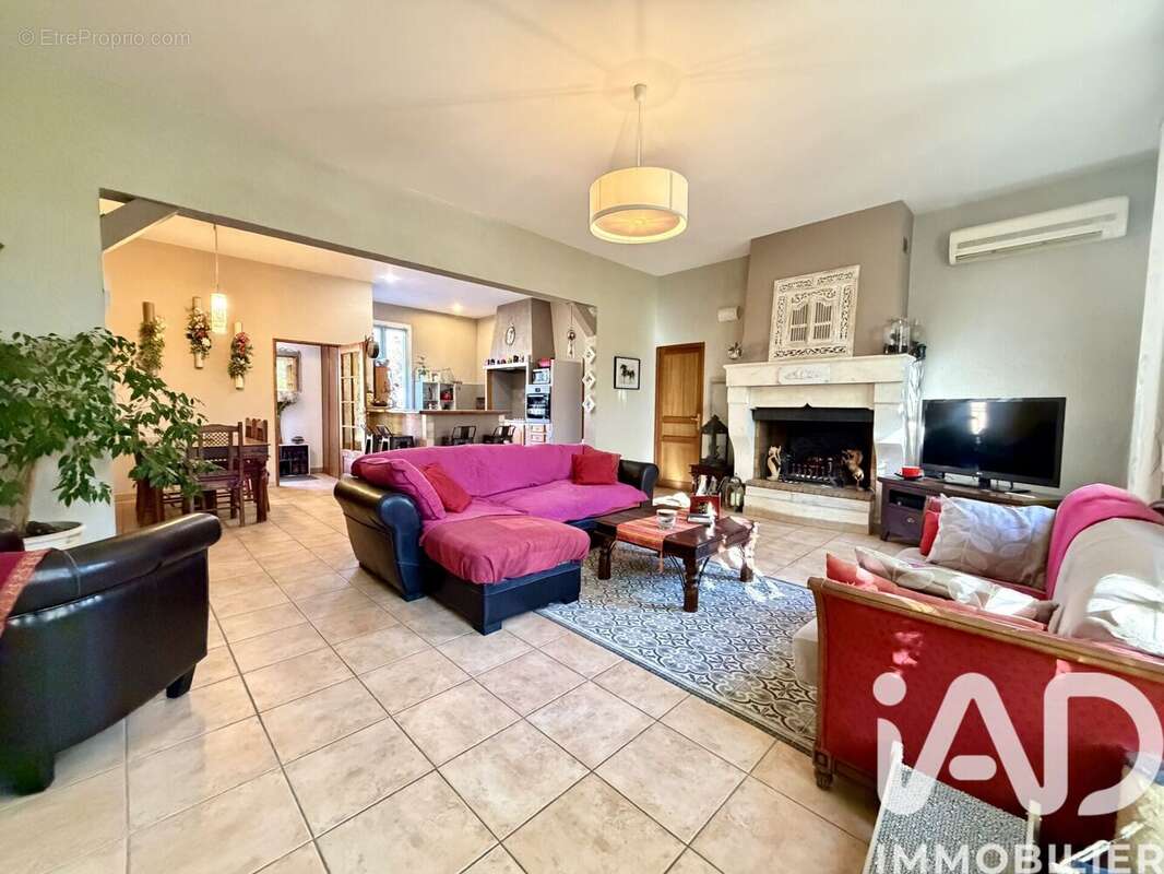 Photo 3 - Maison à PEYROLLES-EN-PROVENCE