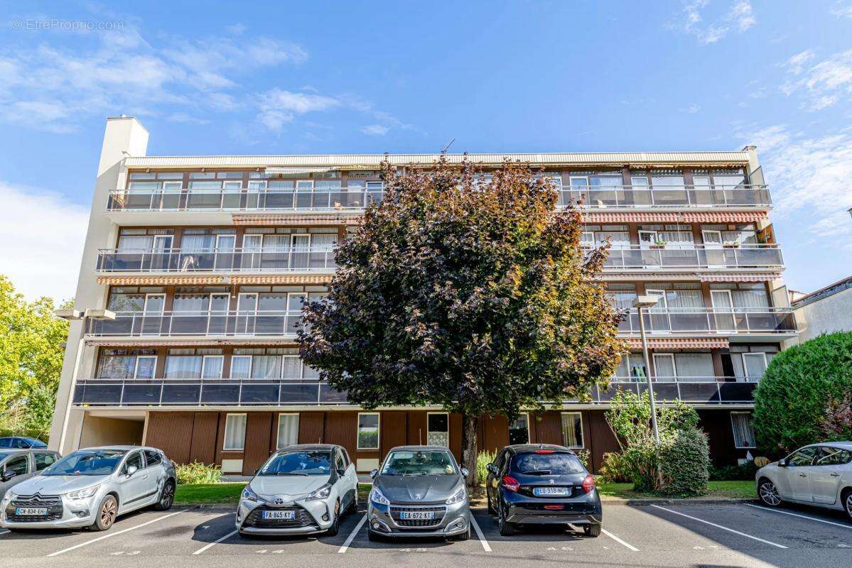 Appartement à LIVRY-GARGAN