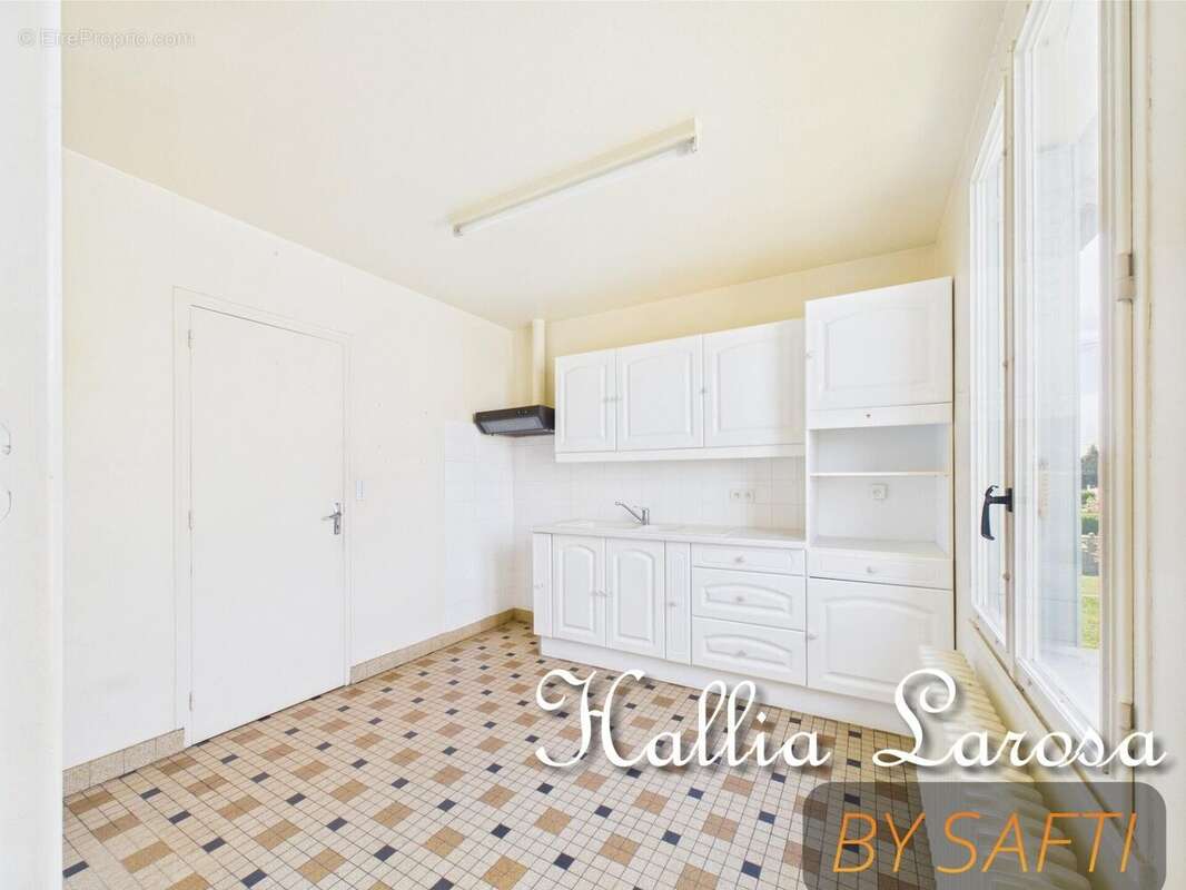 Maison 75 m² à Montmorillon  - photo 4