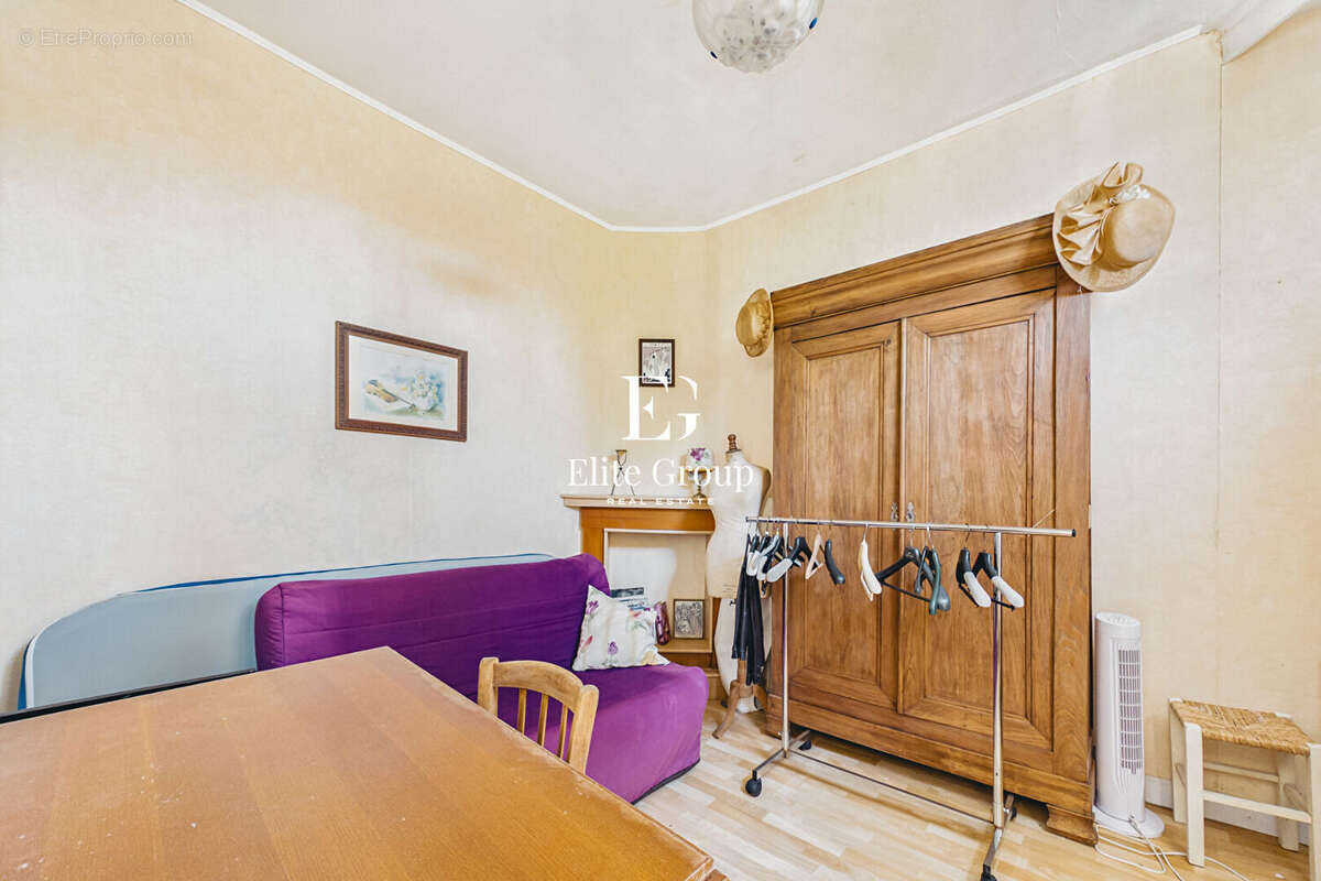 A Vendre Maison à Rénover - Rochefort - 6 Pièces - 146 m² - photo 13