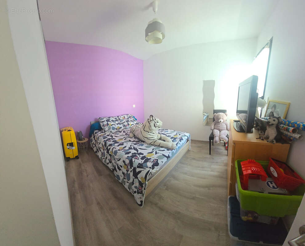 MAISON 2018 / 139 m2 / 3 ch + bureau dont une suite parentale / garage / jardin / piscine - photo 9