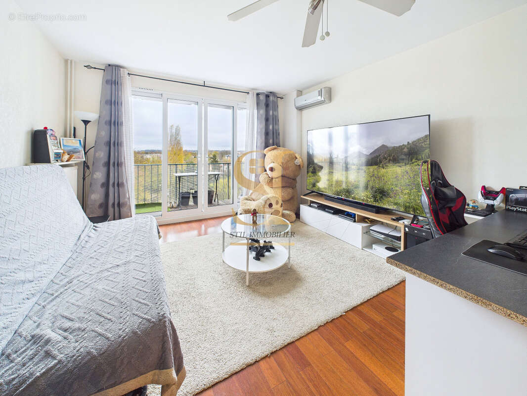 Appartement à VIGNEUX-SUR-SEINE