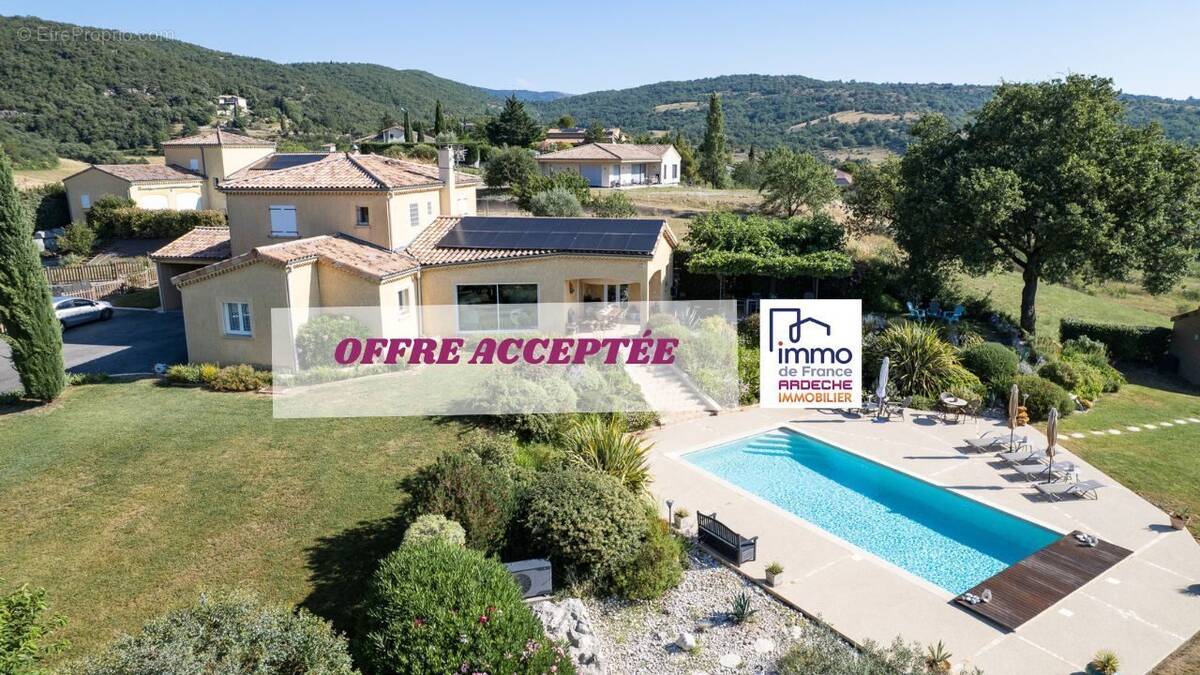 Maison à CHOMERAC