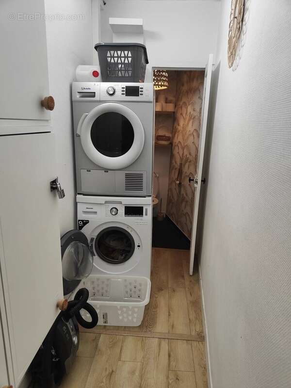 Commerce à PARIS-6E