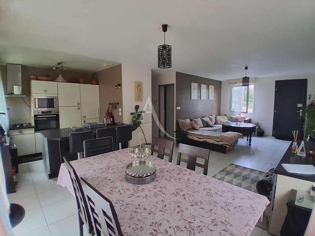 Maison à CHAMBOURG-SUR-INDRE