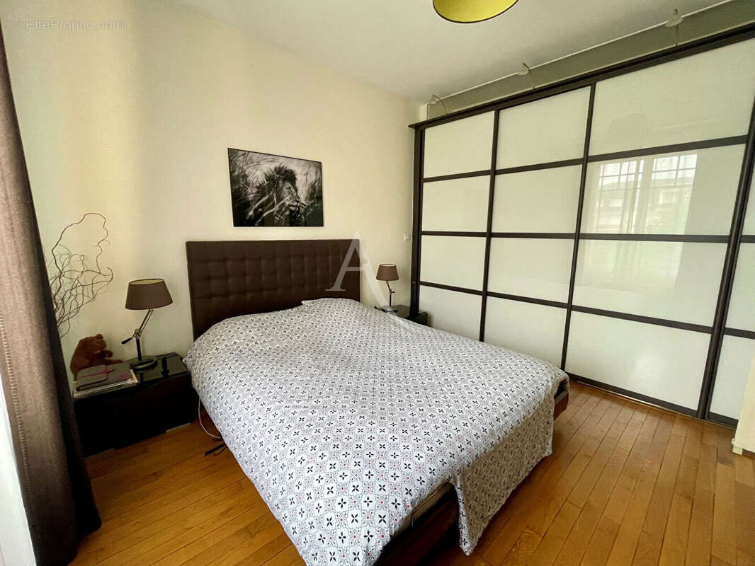 Quartier Théâtre - Maison 167m² + Jardin - photo 8