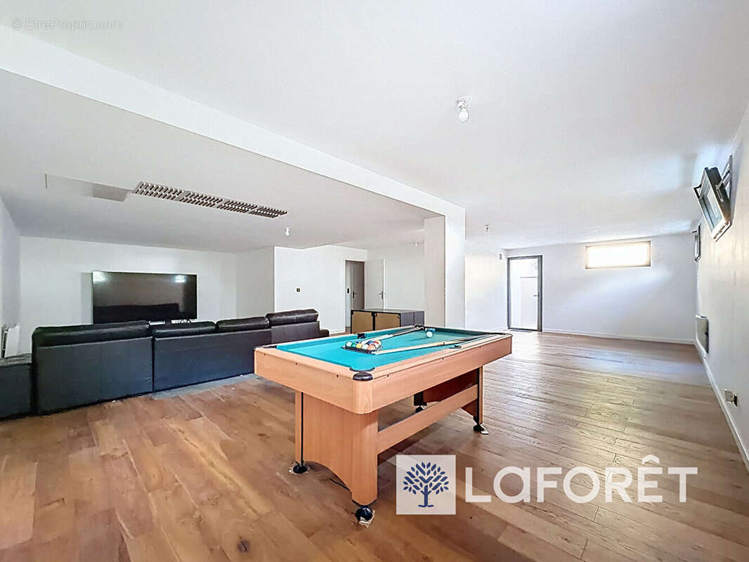 Limonest Maison d'architecte contemporaine avec prestations haut de gamme - photo 16