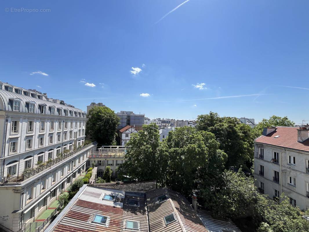Appartement à PARIS-18E