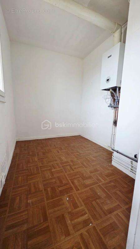 Appartement à LE PLESSIS-BELLEVILLE