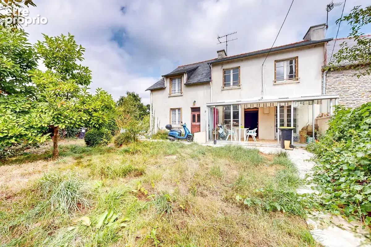 Maison à rénover de 145 m² avec dépendances et plus d’un hectare de terrain – Le Mené - photo 2