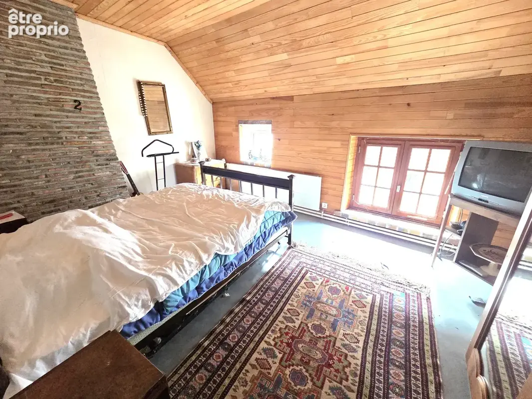 Maison à rénover avec multiples dépendances - photo 6