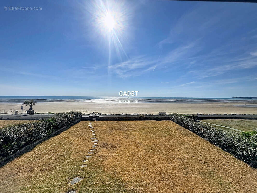 Maison 138 m² à Saint-Pair-Sur-Mer  - photo 2