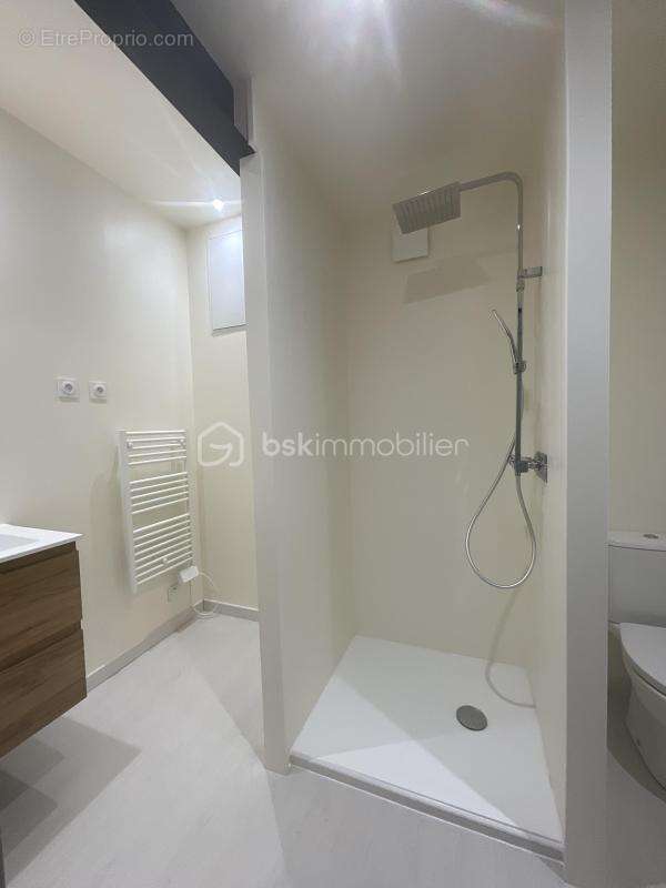 Appartement à VERNOU-LA-CELLE-SUR-SEINE