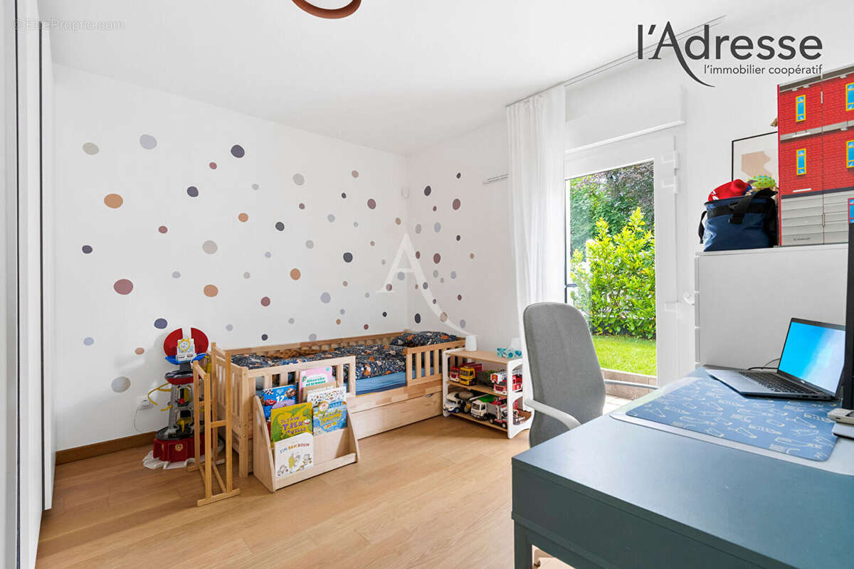 Appartement à SURESNES