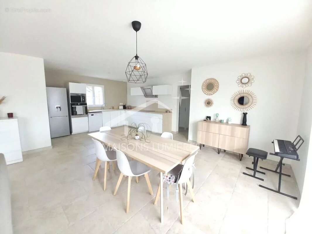 Maison moderne de plain-pied avec jardin, piscine et garage - Gargas - 479 000€ - photo 7