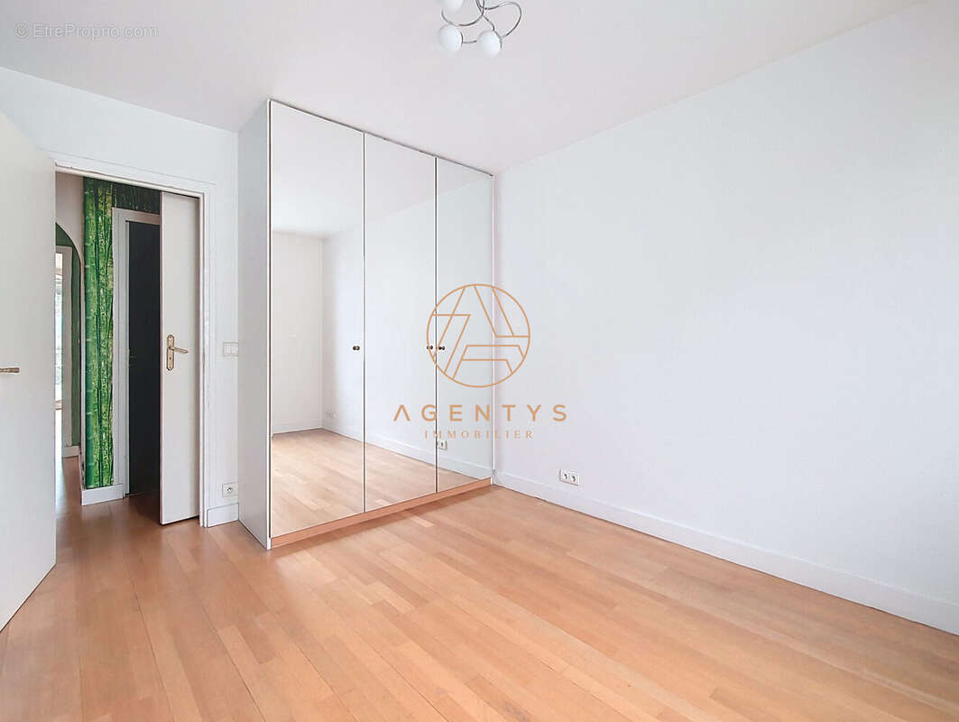 Appartement à SAINT-MAUR-DES-FOSSES