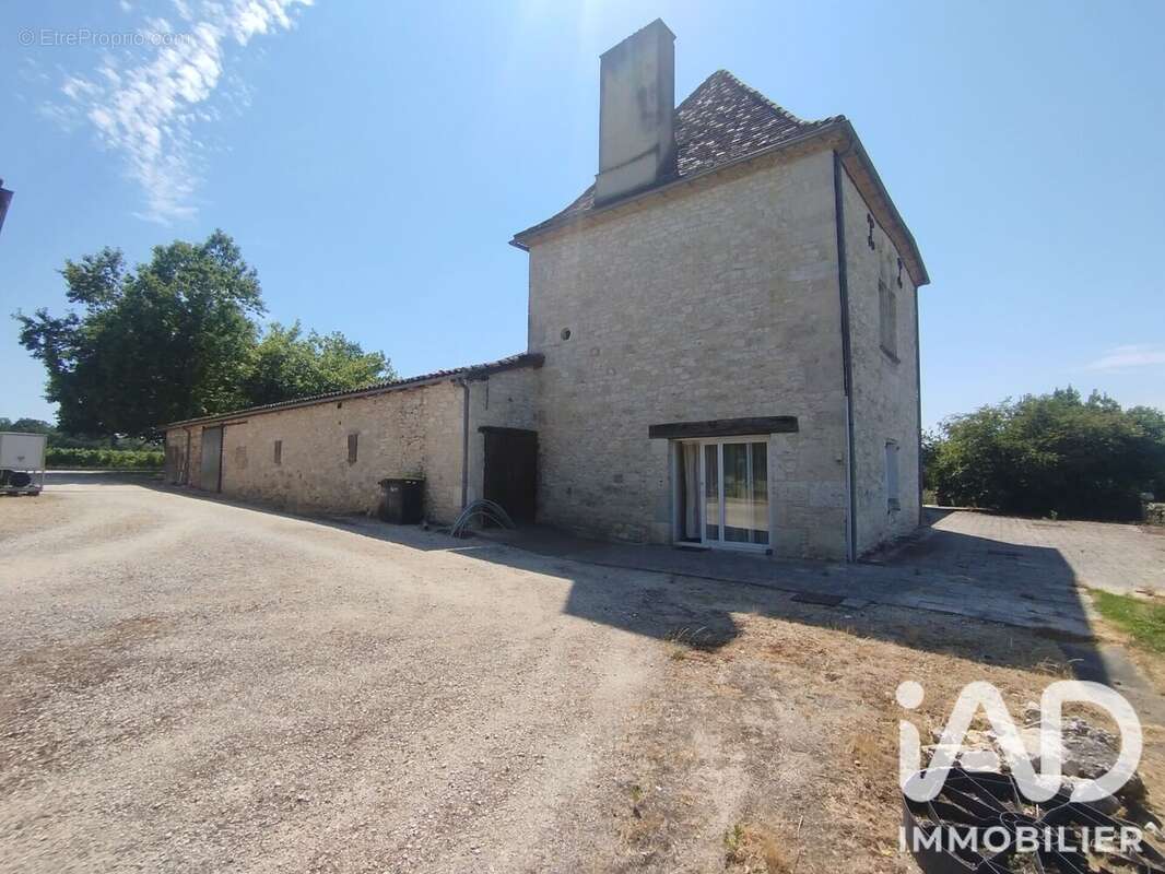 Maison 290 m² à Gageac-Et-Rouillac  - photo 7