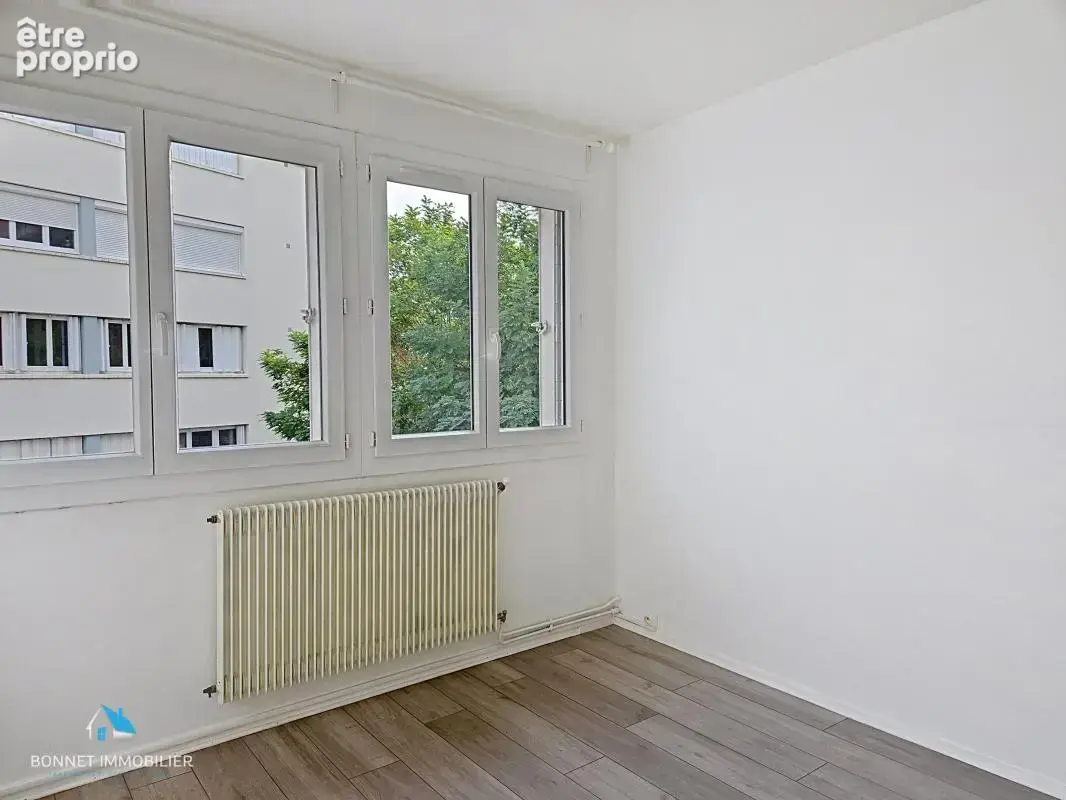 Appartement T3 - 2 chambres - 70 m² - photo 12