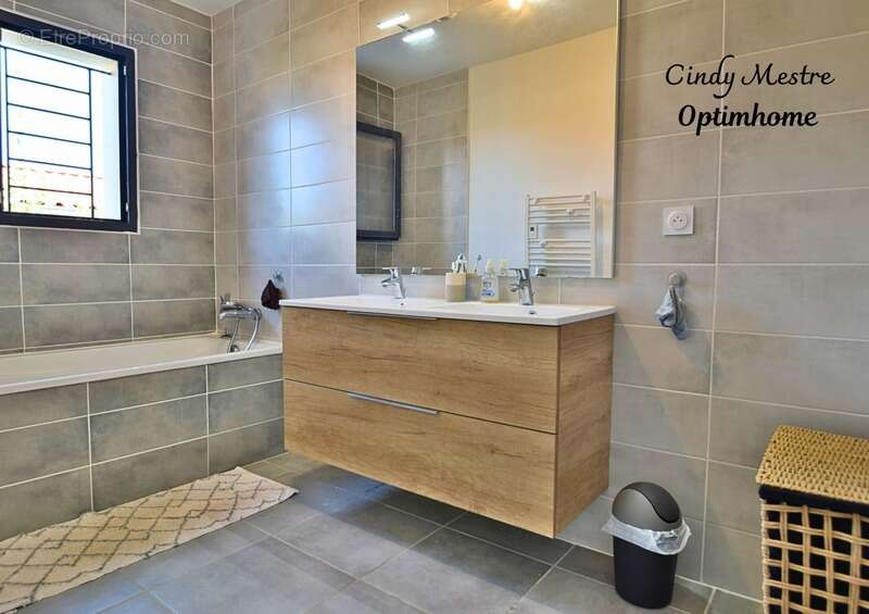 Maison à LAROQUE-DES-ALBERES