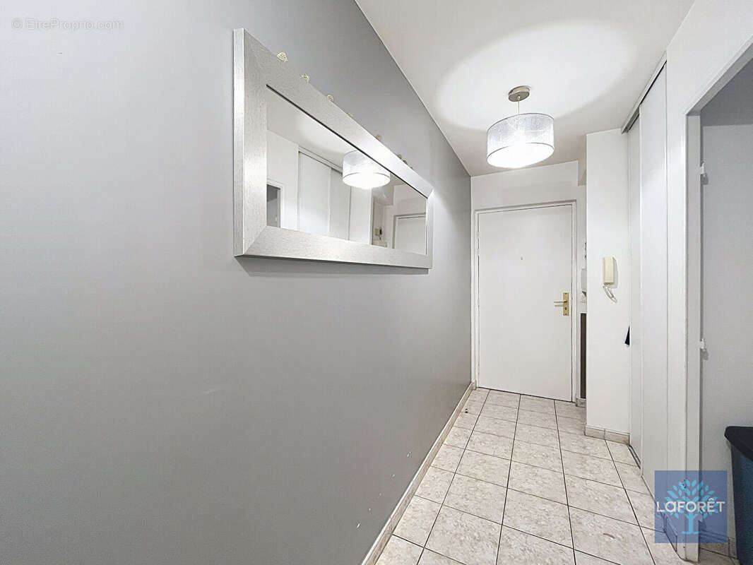 Appartement à CHILLY-MAZARIN