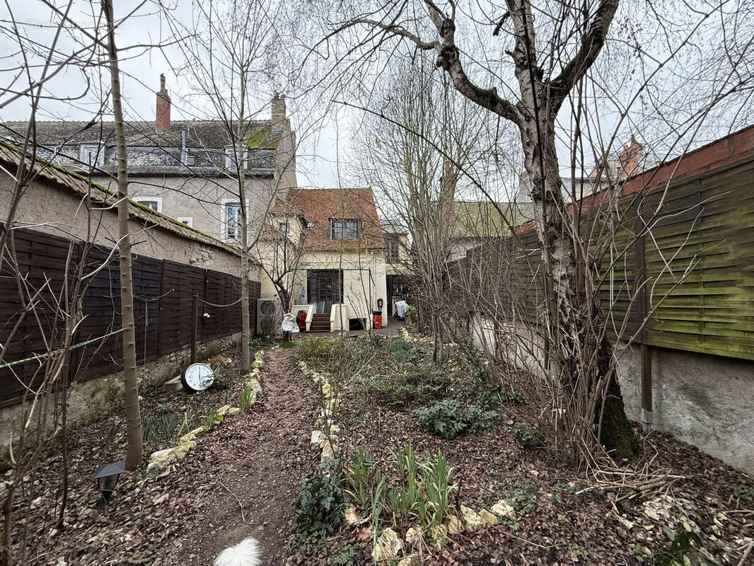 Maison à COSNE-COURS-SUR-LOIRE