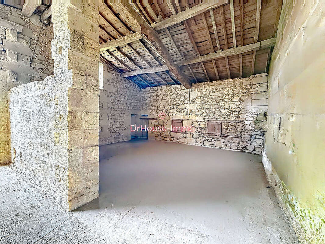 Autre à SALIGNAC