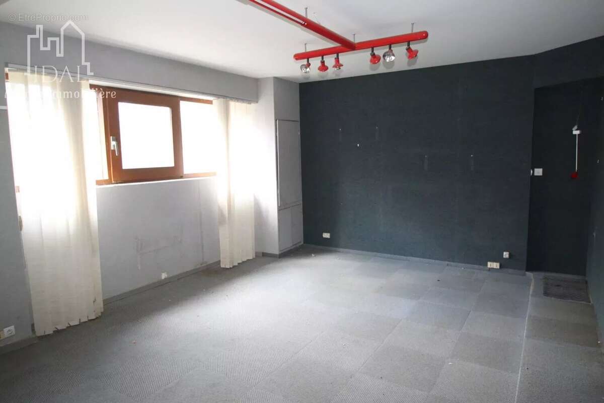 Maison à LE MALZIEU-VILLE