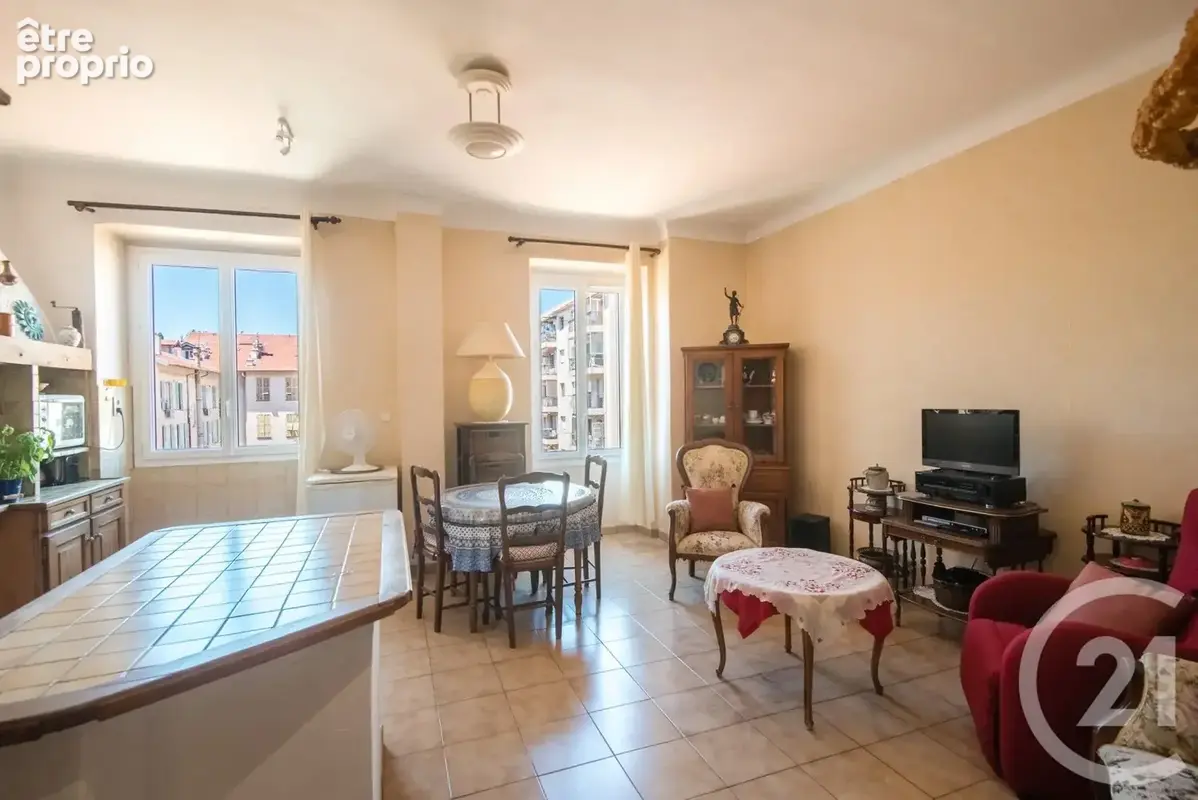 Appartement 64 m² à Nice  - photo 2