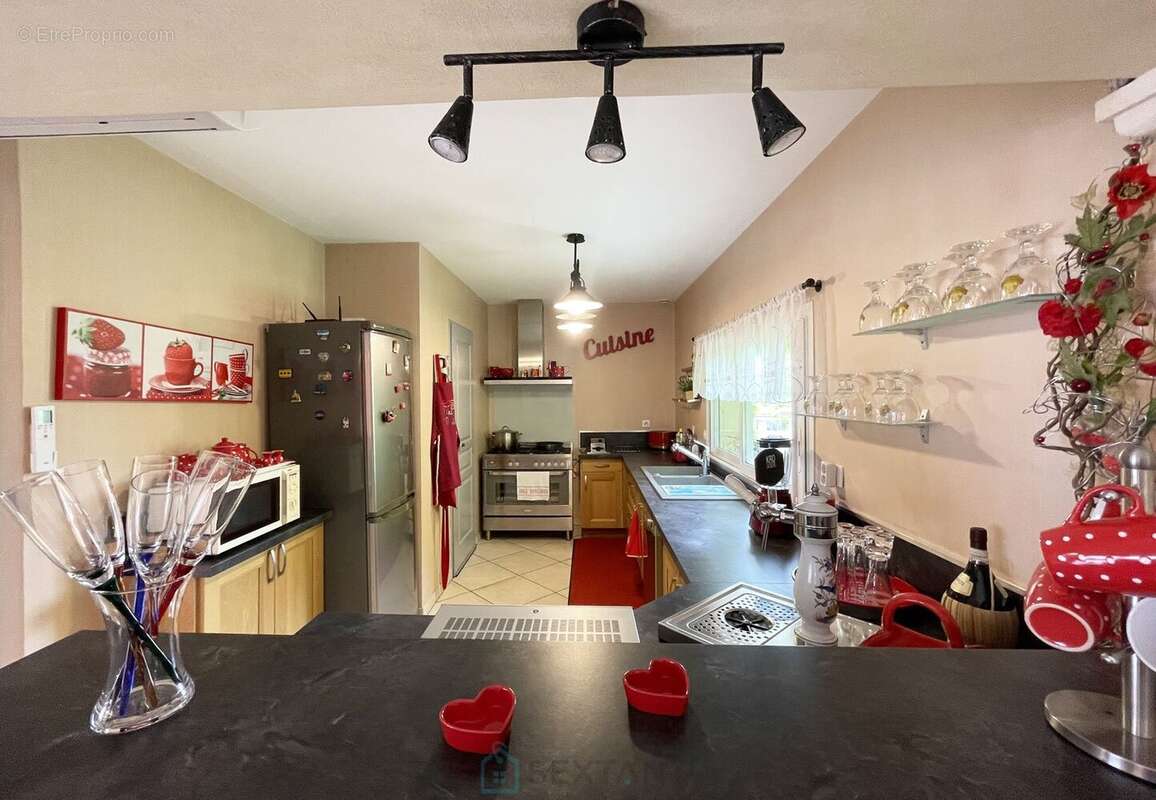 Maison à BARBEZIEUX-SAINT-HILAIRE