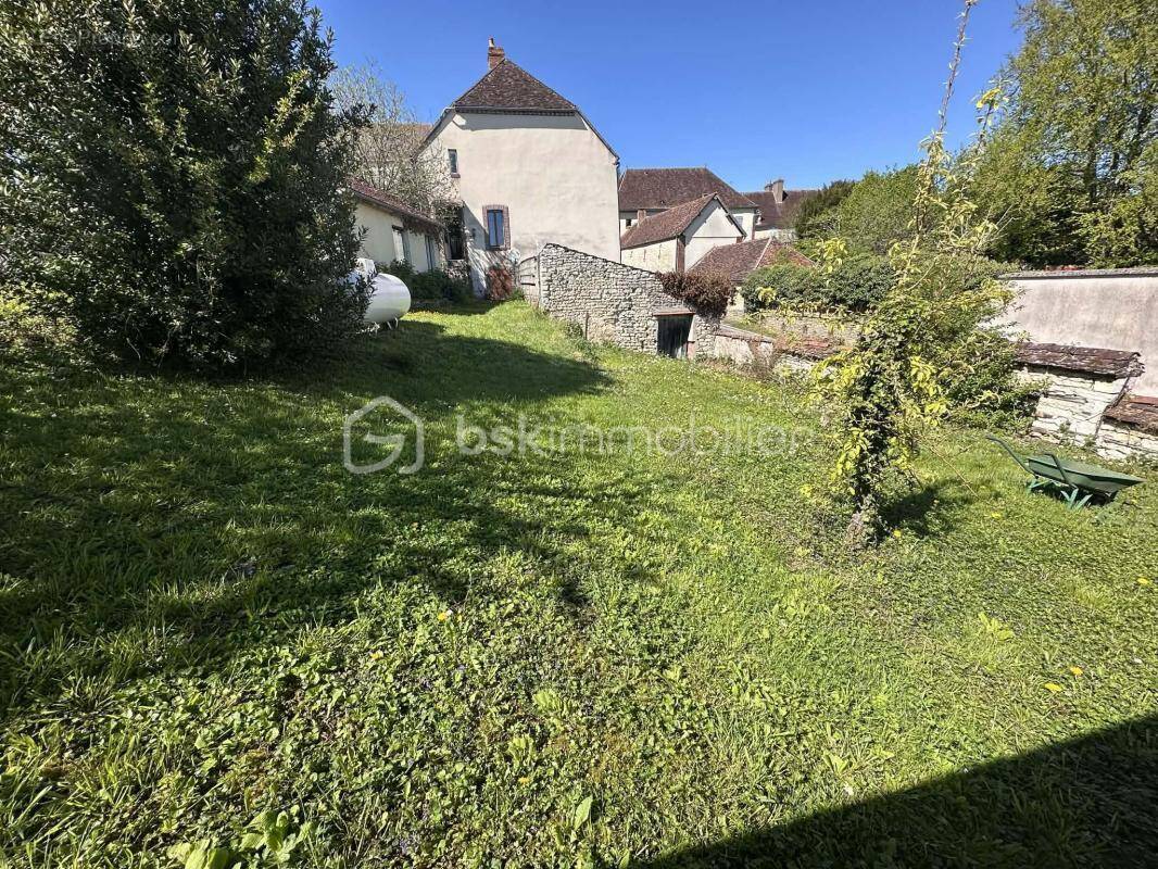 Maison à NEUVY-SAUTOUR