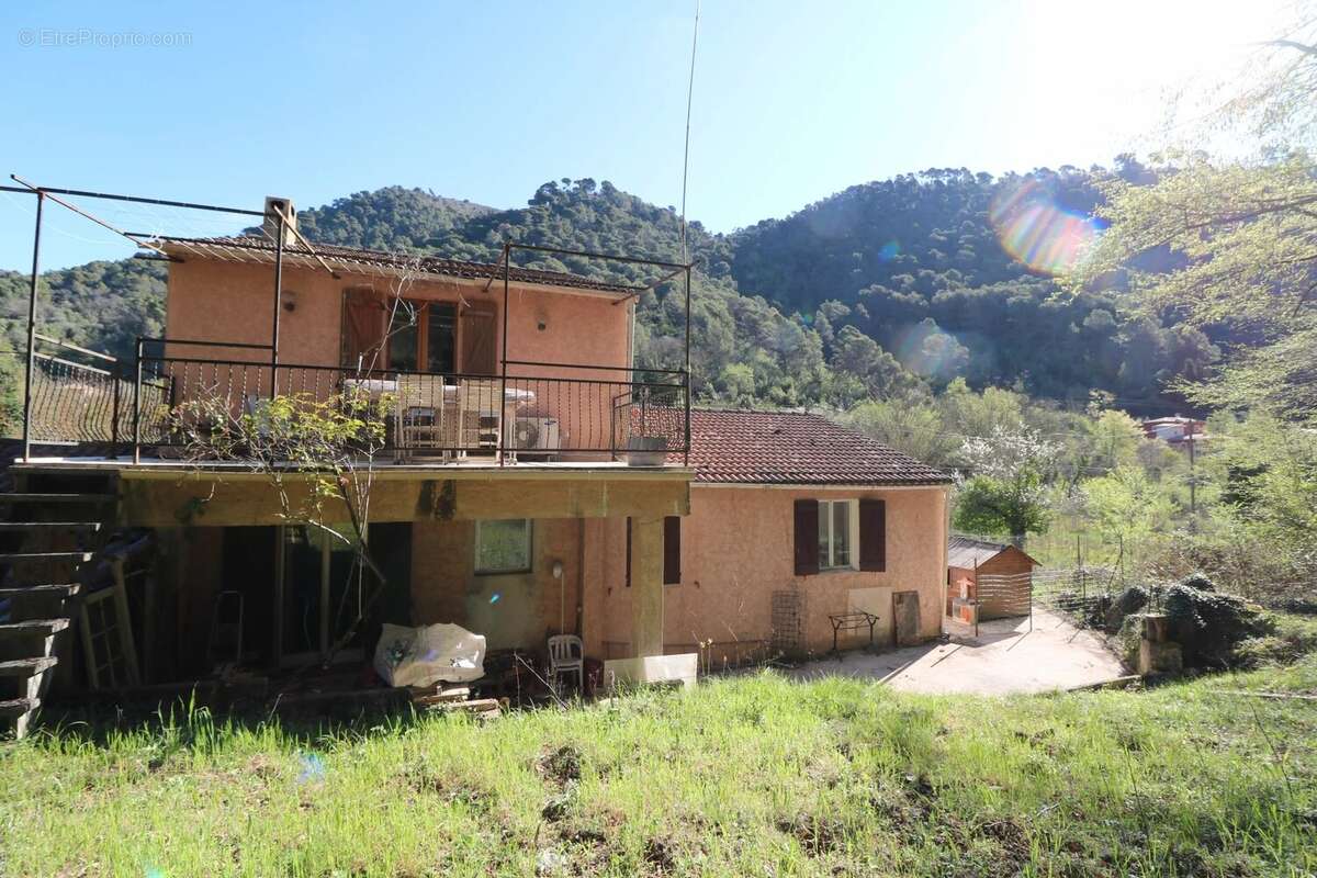 Maison à TOURRETTE-LEVENS